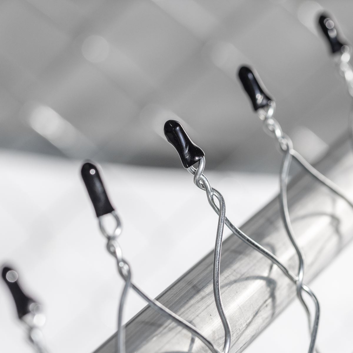 Dellonda Galvanised Steel Dog Kennel with Roof Cover & Chain Link Fencing