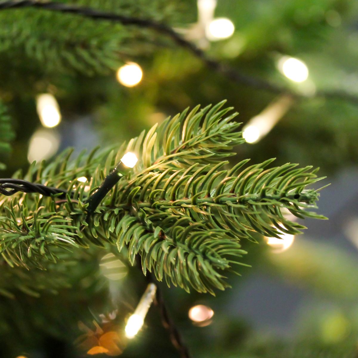 Dellonda Pre-Lit Hinged Christmas Tree with 350 Warm White LED Lights 7ft(210cm)