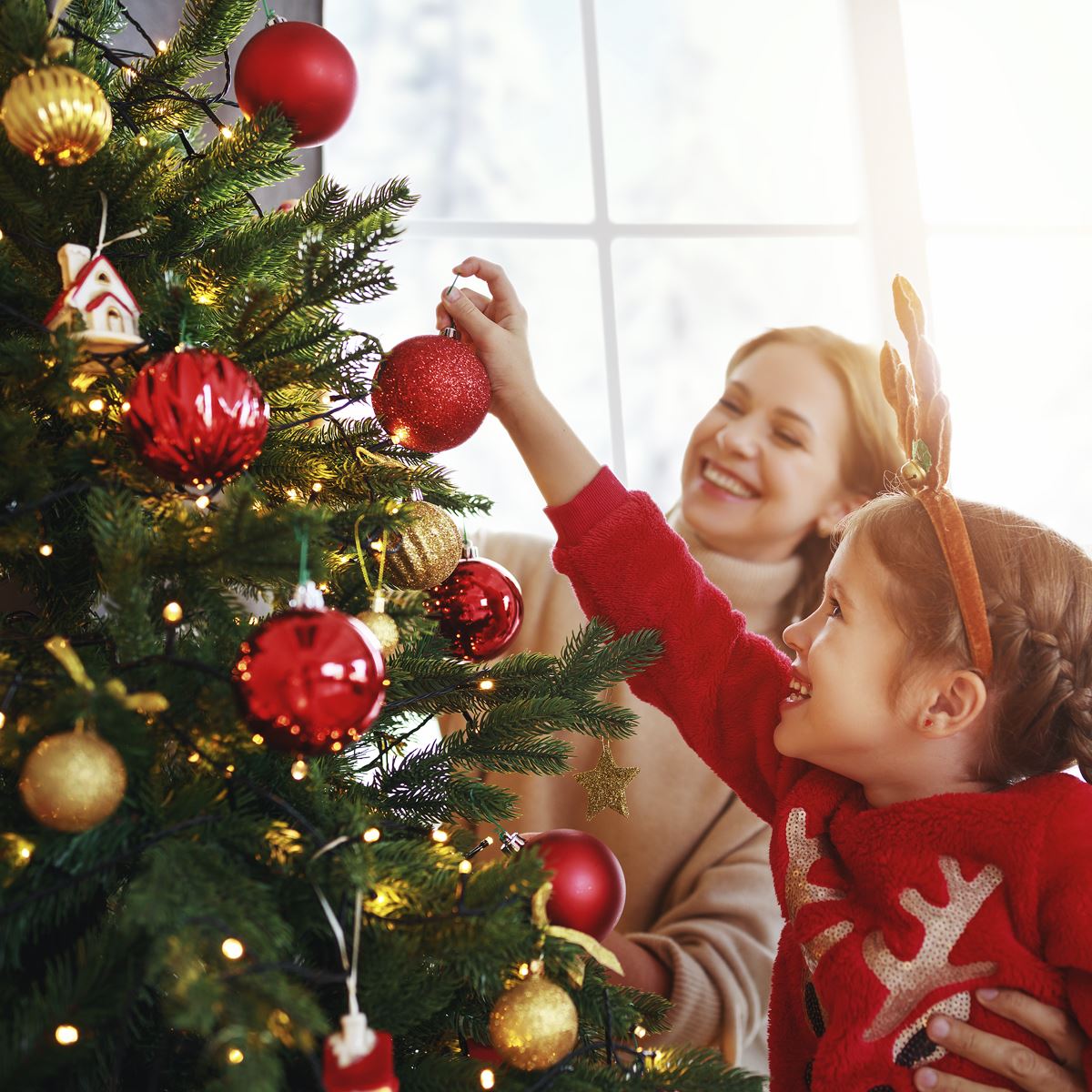 Dellonda Pre-Lit Hinged Christmas Tree with 350 Warm White LED Lights 7ft(210cm)