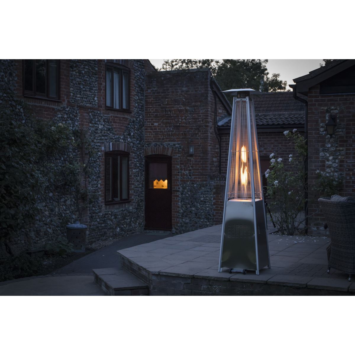 Dellonda 13kW Pyramid Gas Patio Heater 13kW Commercial/Garden Use - Stainless Steel
