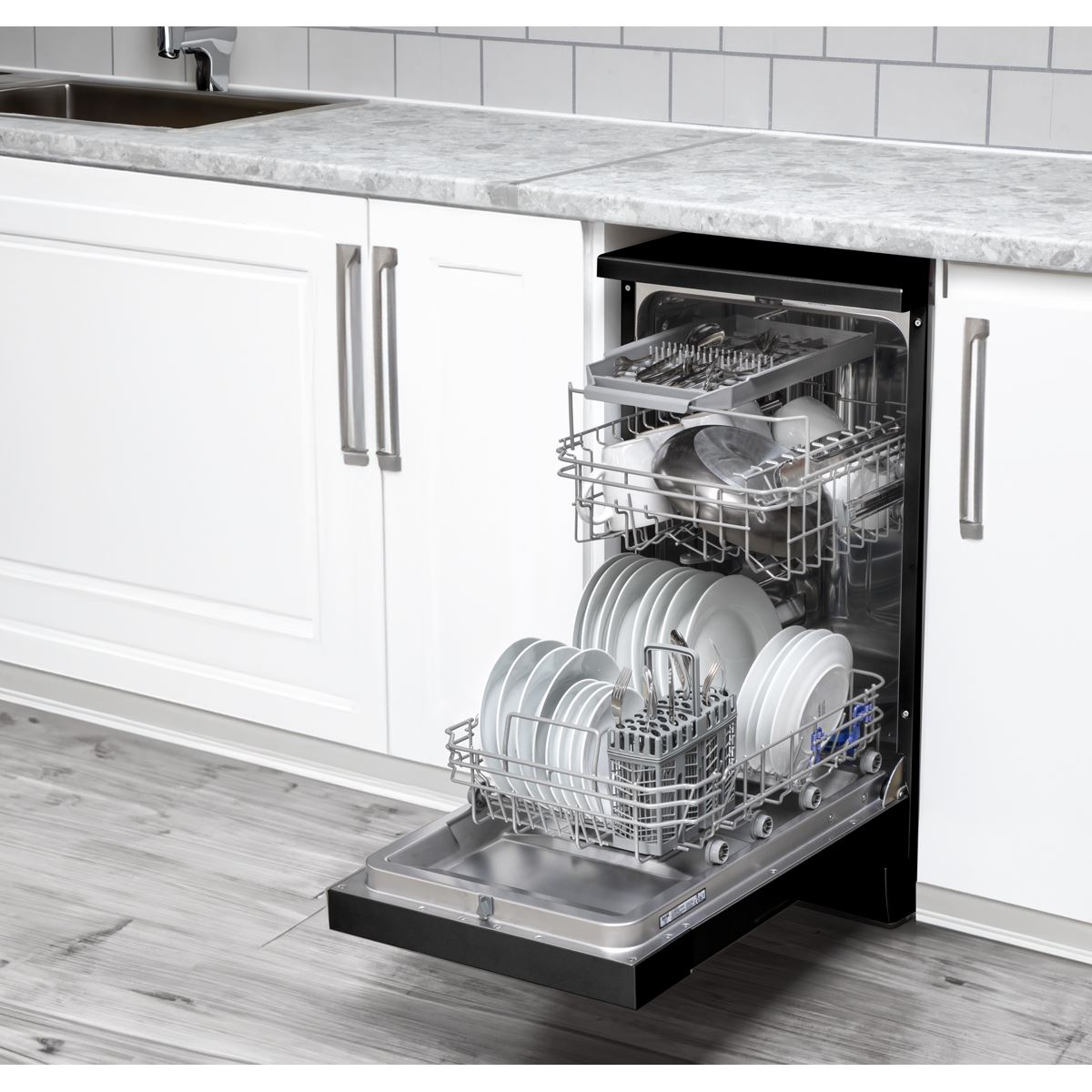 Slimline Freestanding Dishwasher 45cm Wide 10 Place Settings - Black